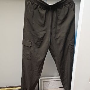 Old Navy Women's  Olive Green Cargo Pants New With Tags Medium